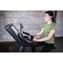 Load image into Gallery viewer, SportsArt C576U Status Senza Upright Cycle-16"